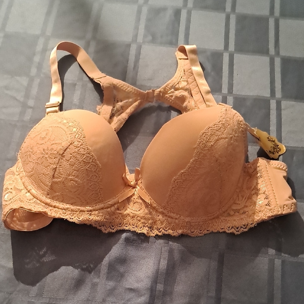 Romabra Cream Lace T-Shirt Bra with Underwire Support